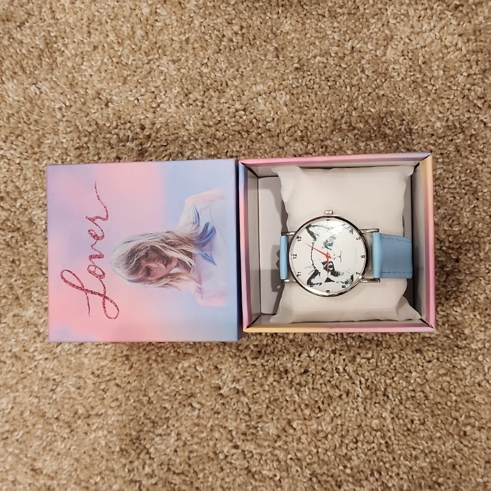 Taylor Swift lover watch